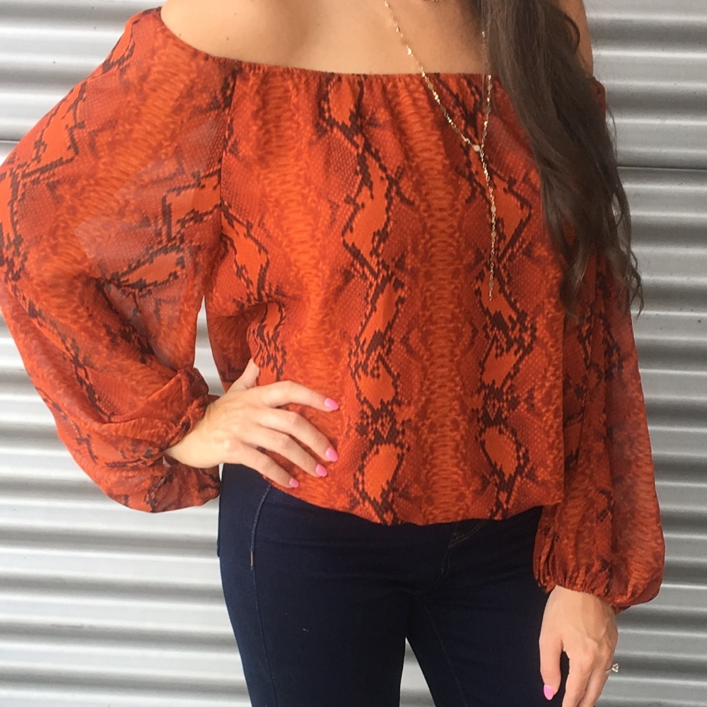 Vince Camuto Snake Print Off the Shoulder Top - Picture 2 of 8